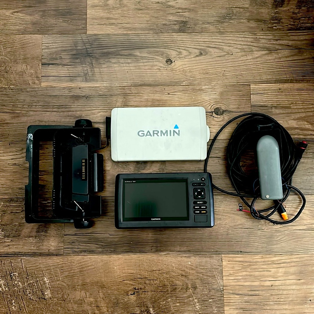 Marine - Garmin echomap Chirp 73sv